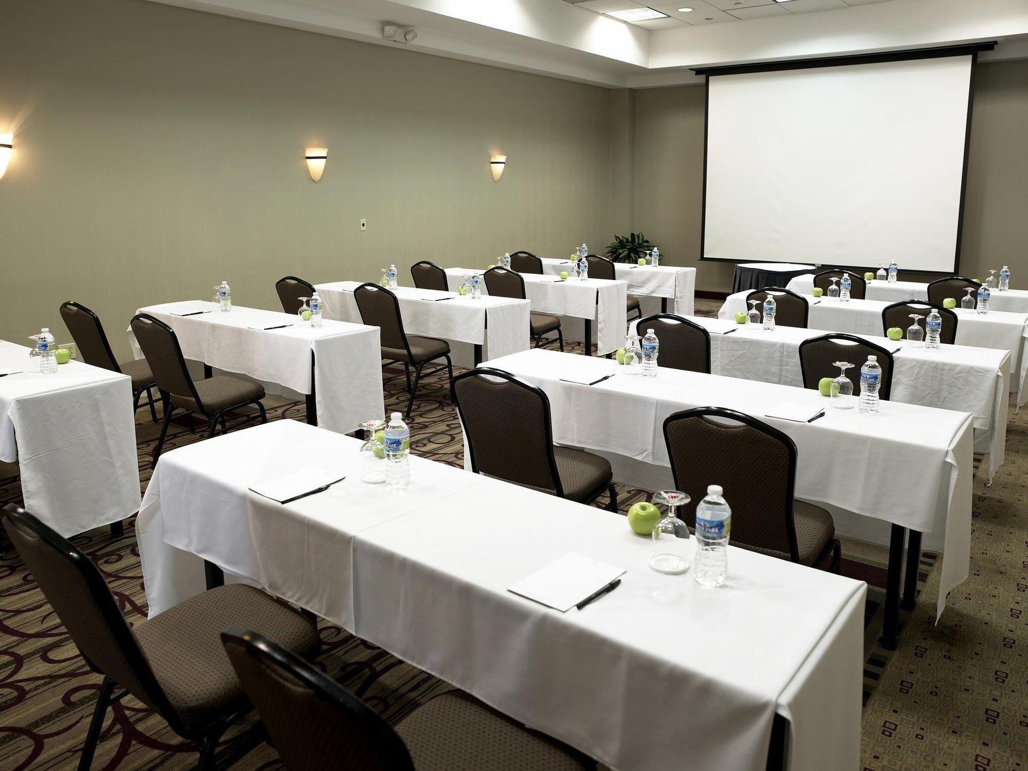 Doubletree By Hilton Charlotte Airport Hotell Eksteriør bilde